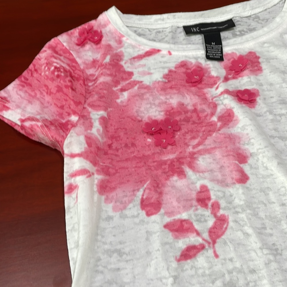 INC international concepts T-shirt barely worn - Picture 4 of 7
